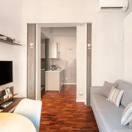 Living Rhome - Condotti Apartament *
